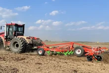 SuperTILLER Motion en campo