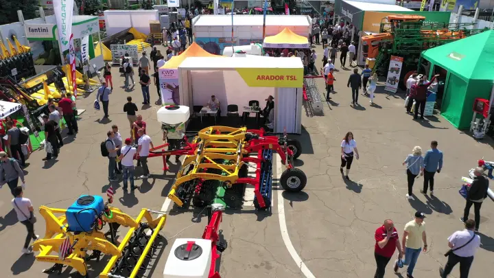 AGRO 2021 · stand Arador & Vomer